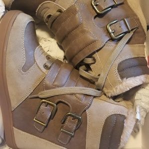 Aldo Wedge boots NWT